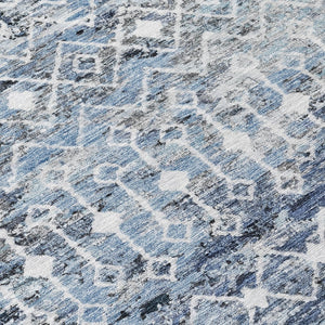 HomeRoots 5' Stylish Blue and Silver Argyle Area Rug - Durable, Washable, Indoor/Outdoor Versatile Design 8' Round 615802