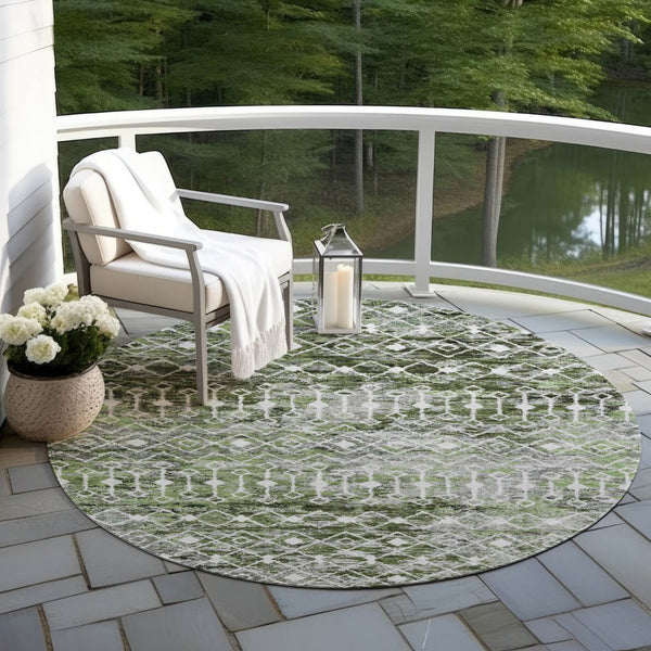 HomeRoots 5' Refresh Your Space with an Olive Green and Ivory Argyle Washable Area Rug for Indoor Outdoor Use 8' Round 615808