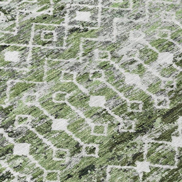 HomeRoots 5' Refresh Your Space with an Olive Green and Ivory Argyle Washable Area Rug for Indoor Outdoor Use 8' Round 615808