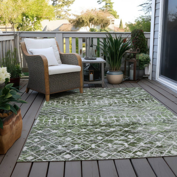 HomeRoots 5' Refresh Your Space with an Olive Green and Ivory Argyle Washable Area Rug for Indoor Outdoor Use 9' X 12' 615810