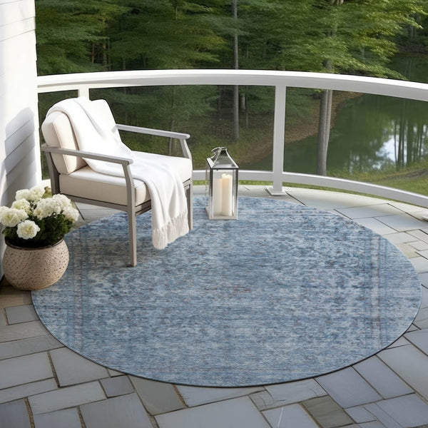 HomeRoots 5' Blue and Beige Abstract Area Rug – Stylish, Washable, and Durable for Indoor/Outdoor Spaces 8' Round 616000