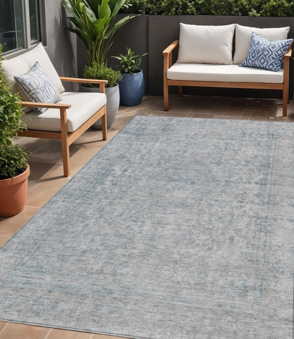HomeRoots 5' Contemporary Silver and Beige Abstract Area Rug for Indoor Outdoor High-Traffic Spaces, Washable 5' X 8' 616029