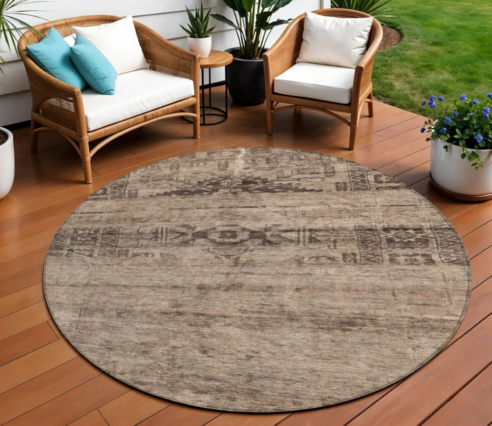 HomeRoots 5' Durable Brown and Taupe Medallion Area Rug – Washable, Versatile for Indoor and Outdoor Spaces 8' Round 616108