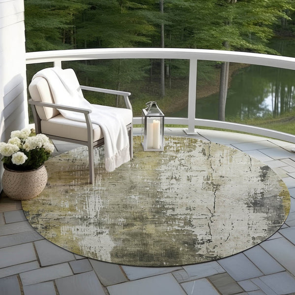 HomeRoots 5' Stunning Pewter and Ivory Abstract Washable Area Rug for Indoor and Outdoor Spaces, Durable Design 8' Round 616186