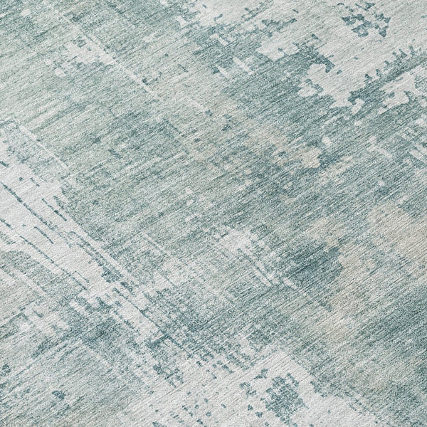 HomeRoots 5' Turquoise and Ivory Abstract Area Rug - Machine Washable, Durable for Indoor and Outdoor Use 8' Round 616204