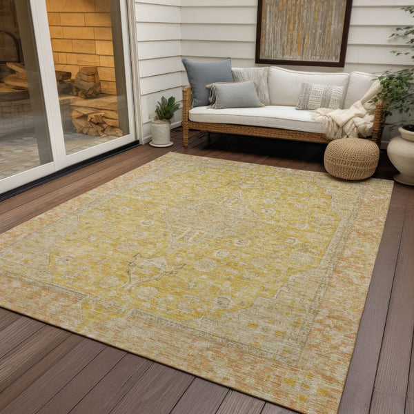 HomeRoots 5' Timeless Wheat and Gold Medallion Area Rug - Washable, Durable, Perfect for Indoor and Outdoor Spaces 5' X 8' 616299