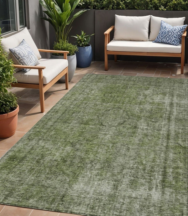 HomeRoots 5' Green and Silver Medallion Indoor Outdoor Area Rug - Stylish, Durable, Machine Washable Design 5' X 8' 616431