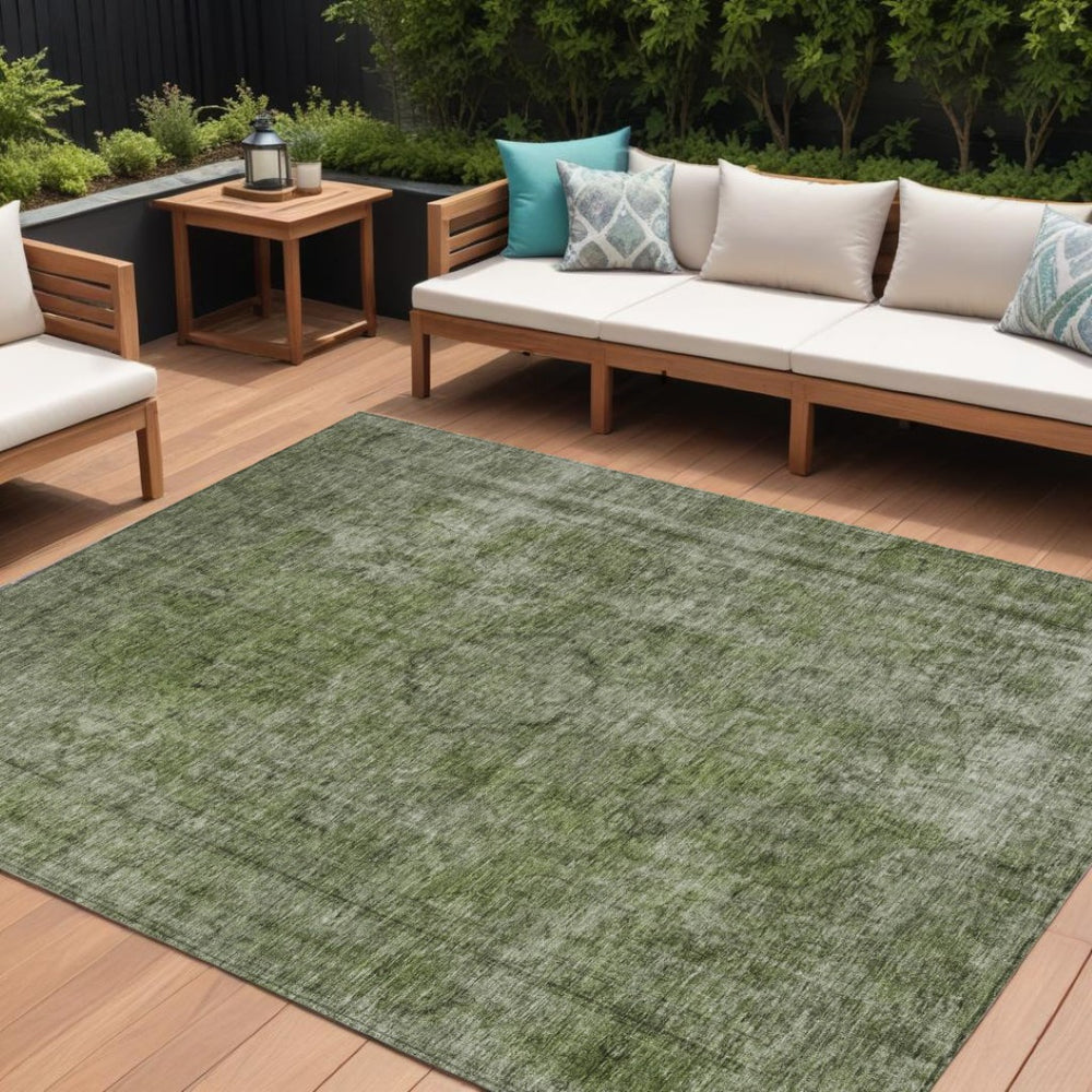 HomeRoots 5' Green and Silver Medallion Indoor Outdoor Area Rug - Stylish, Durable, Machine Washable Design 8' X 10' 616433
