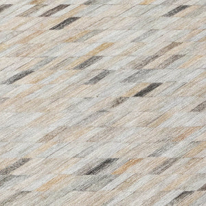 HomeRoots 5' Stylish Linen and Gray Geometric Area Rug - Durable, Washable Design for Indoor and Outdoor Use 8' Round 616558