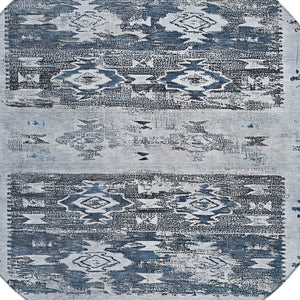 HomeRoots 5' Blue and Denim Blue Aztec Indoor Outdoor Area Rug - Stylish, Washable, and Durable for Any Space 8' Round 616594