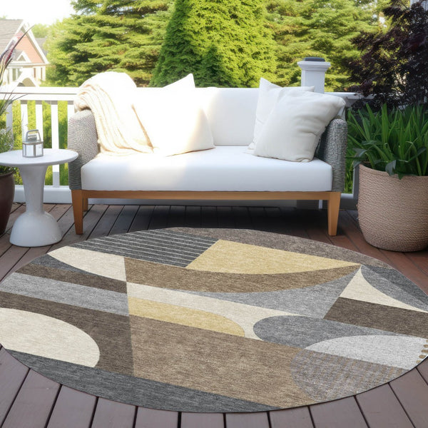 HomeRoots 5' Geometric Indoor Outdoor Area Rug in Brown Taupe and Wheat – Durable, Washable, Stylish Design 8' Round 616720