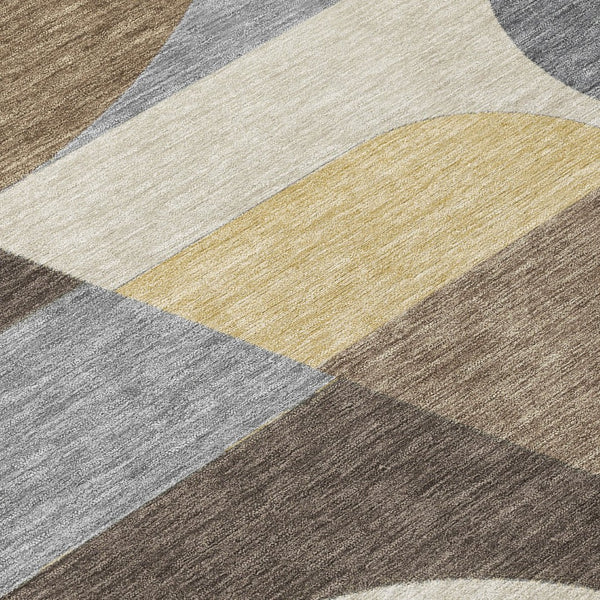 HomeRoots 5' Geometric Indoor Outdoor Area Rug in Brown Taupe and Wheat – Durable, Washable, Stylish Design 8' Round 616720