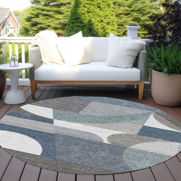 HomeRoots 5' Modern Geometric Area Rug in Gray-Blue & Ivory – Washable, Durable for Indoor/Outdoor Spaces 8' Round 616726