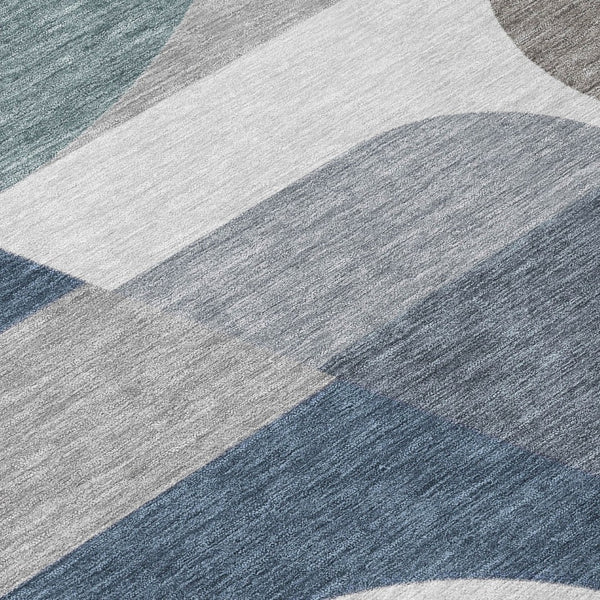 HomeRoots 5' Modern Geometric Area Rug in Gray-Blue & Ivory – Washable, Durable for Indoor/Outdoor Spaces 8' Round 616726