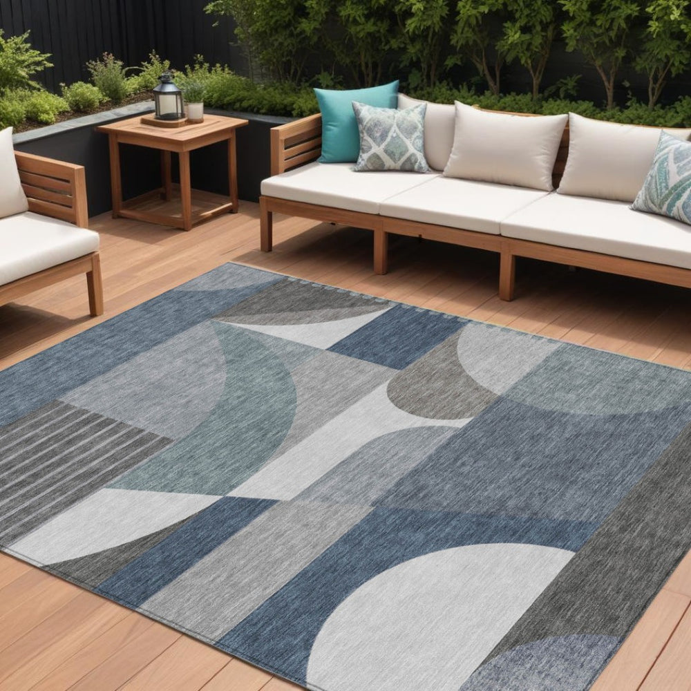 HomeRoots 5' Modern Geometric Area Rug in Gray-Blue & Ivory – Washable, Durable for Indoor/Outdoor Spaces 8' X 10' 616727