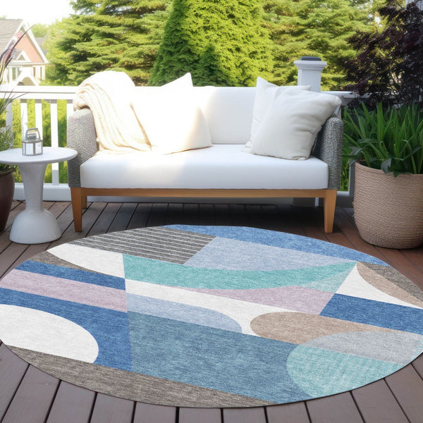 HomeRoots 5' Modern Geometric Area Rug in Sky Blue, Teal, and Brown - Washable, Durable for Indoor & Outdoor Use 8' Round 616744