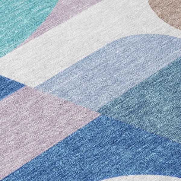 HomeRoots 5' Modern Geometric Area Rug in Sky Blue, Teal, and Brown - Washable, Durable for Indoor & Outdoor Use 8' Round 616744