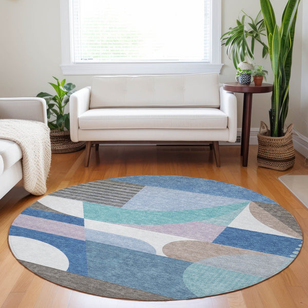 HomeRoots 5' Modern Geometric Area Rug in Sky Blue, Teal, and Brown - Washable, Durable for Indoor & Outdoor Use 8' Round 616744