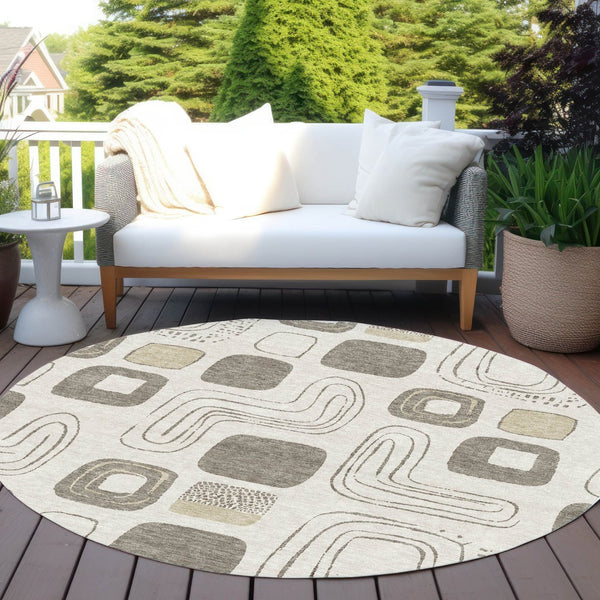 HomeRoots 5' Modern Geometric Area Rug in Beige and Tan – Washable Indoor/Outdoor Durable Style for Any Space 8' Round 616798