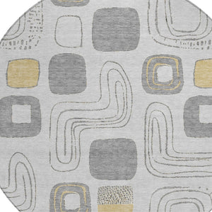 HomeRoots 5' Modern Geometric Area Rug in Gray-Silver and Gold - Washable, Durable, Indoor/Outdoor Style 8' Round 616810
