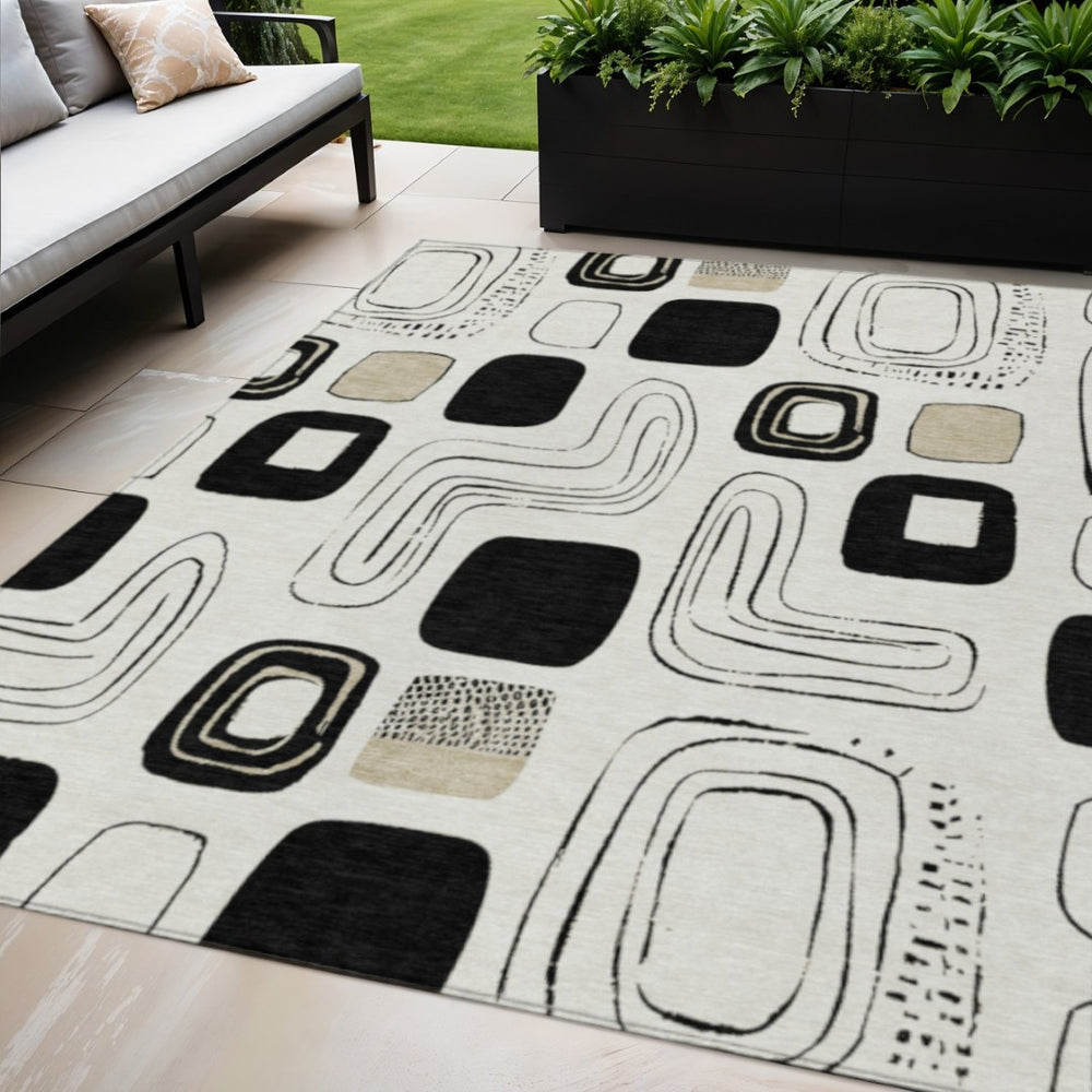 HomeRoots 5' Stylish Ivory, Black & Beige Geometric Washable Area Rug for Indoor & Outdoor Spaces, Durable & Versatile 616815