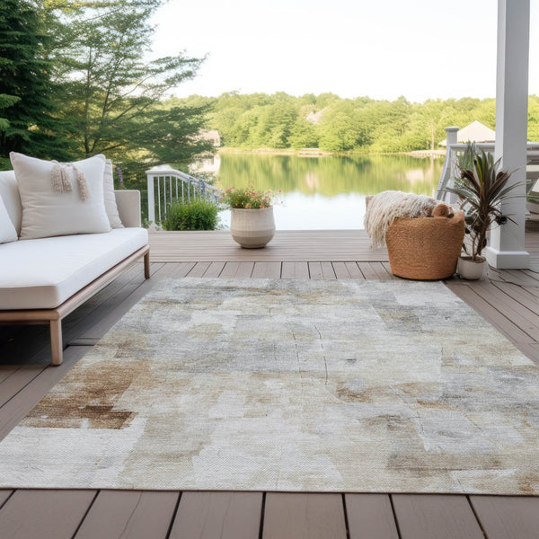 HomeRoots 5' Versatile Linen Gray and Ivory Abstract Indoor Outdoor Area Rug for Modern Living Spaces 8' X 10' 616871