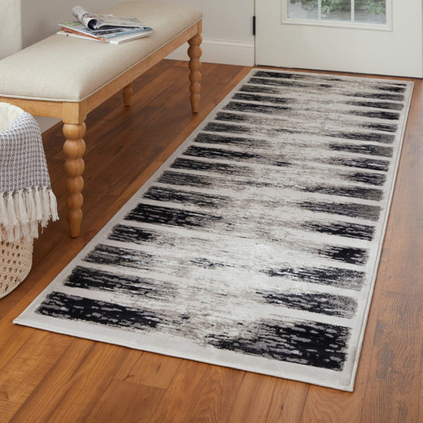 Homeroots 5' X 8' Abstract Distressed Area Rug - Stylish Bohemian Design, Stain-resistant, Perfect For Homes Gray,Black Polyester Blend 616897