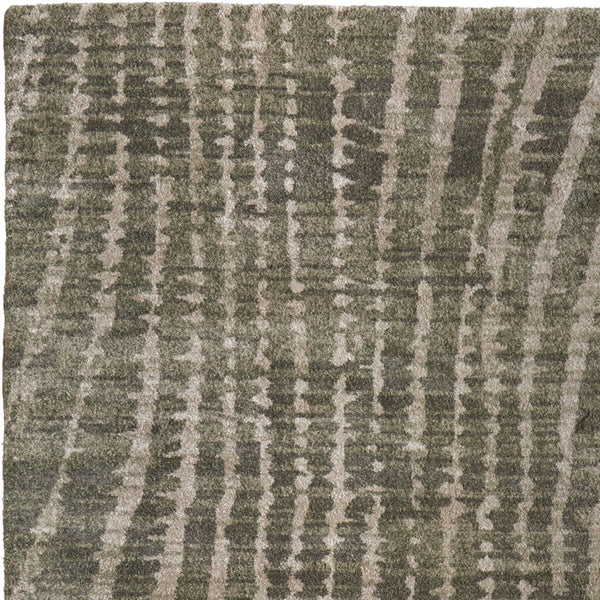 Homeroots 10' Stylish Abstract Area Rug - Durable, Stain Resistant & Perfect For Homes With Kids And Pets! Green,Tan Polypropylene Blend 616966
