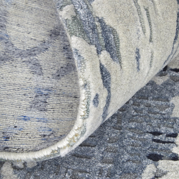 Homeroots 10' Hand Tufted Abstract Area Rug - Unique Artisan Crafted Design For Style And Comfort In Any Room Blue,Ivory Wool Blend 616972