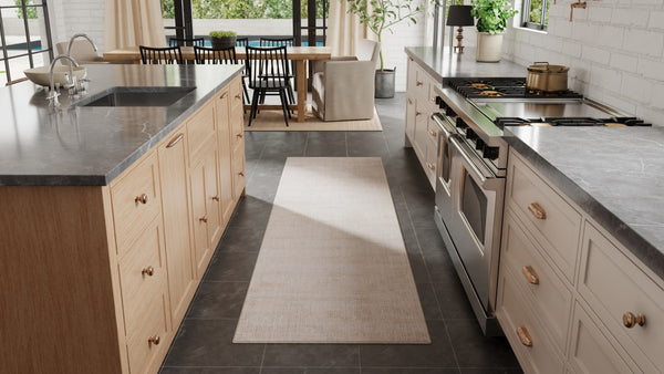 Homeroots 5' Artistic Area Rug – Durable, Stain Resistant, Perfect For Kids & Pets – Ideal For Any Decor Style Ivory,Silver Polypropylene Blend 617139