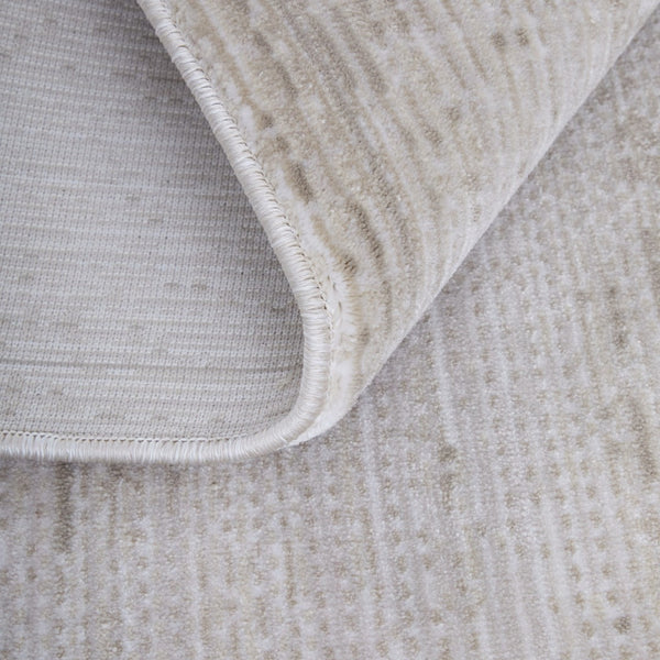 Homeroots 5' Artistic Area Rug – Durable, Stain Resistant, Perfect For Kids & Pets – Ideal For Any Decor Style Ivory,Silver Polypropylene Blend 617139