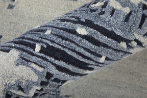 Homeroots 10' Hand Tufted Abstract Area Rug - Unique Artisan Crafted Design For Style And Comfort In Any Room Blue,Ivory Wool Blend 617179