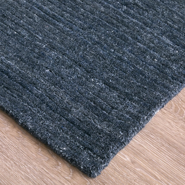 Homeroots 8' Hand Woven Distressed Area Rug - Stain Resistant, Unique Artisan Craftsmanship For Cozy Spaces Blue,Gray Synthetic 617272