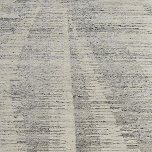 Homeroots 8' X 12' Abstract Hand Knotted Distressed Area Rug - Artisan Crafted Elegance For Stylish Spaces Ivory,Gray Wool Blend 617276