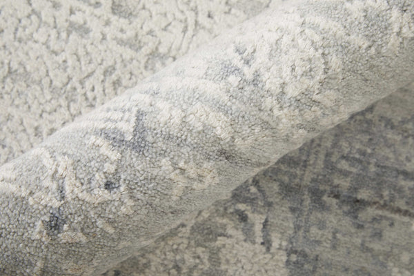 Homeroots 9' X 12' Silver And Gray Abstract Hand Woven Distressed Area Rug – Unique Artisan Craftsmanship! Silver,Gray Wool Blend 617283