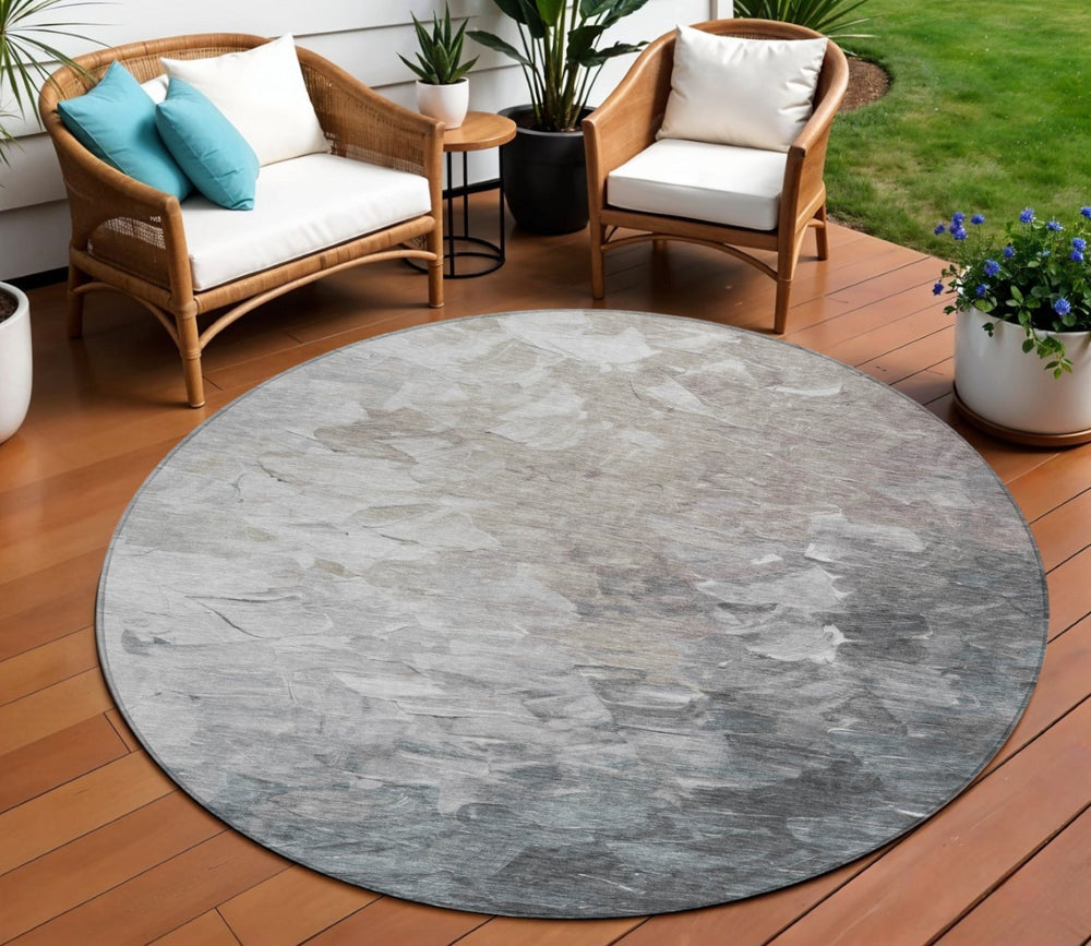 HomeRoots 5' Versatile Taupe Brown & Silver Abstract Washable Area Rug for Indoor/Outdoor Spaces 8' Round 617373