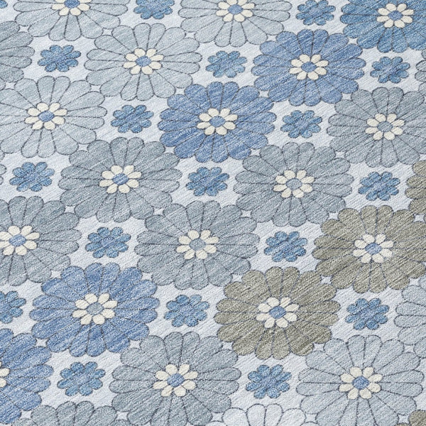 HomeRoots 5' Denim Blue Gray Floral Indoor Outdoor Area Rug - Stylish, Durable, Washable for High-Traffic Spaces 8' Round 617496