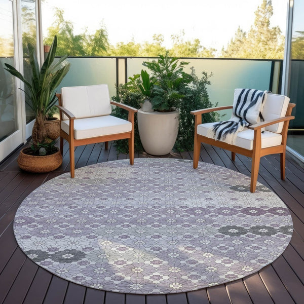 HomeRoots 5' Elegant Lavender Gray and Ivory Floral Area Rug – Stylish, Washable, Durable for Indoors & Outdoors 8' Round 617508