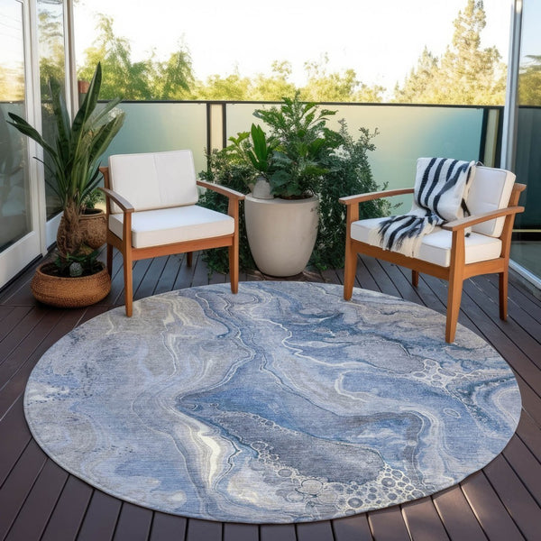 HomeRoots 5' Denim Blue and Ivory Abstract Washable Area Rug – Stylish, Durable, and Ideal for Indoor/Outdoor Use 8' Round 617598