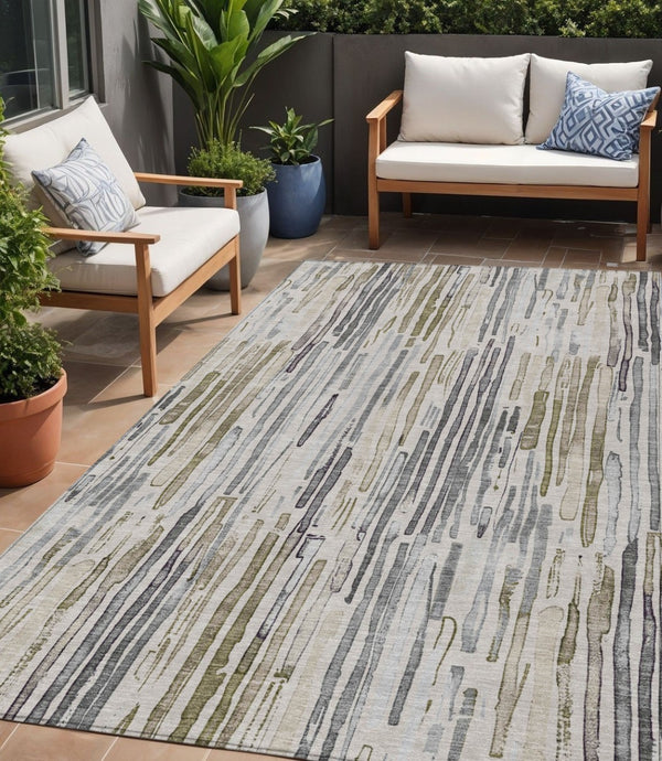 HomeRoots 5' Versatile Beige and Gray Striped Area Rug - Machine Washable, Durable for Indoor and Outdoor Use 5' X 8' 617687