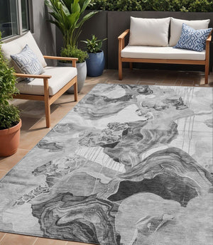 Homeroots 3' Abstract Washable Indoor Outdoor Area Rug - Stylish, Durable, And Perfect For High Traffic Spaces Gray Polyester 617885