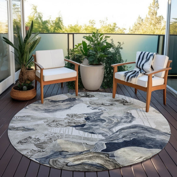 Homeroots 3' Abstract Washable Indoor Outdoor Area Rug - Stylish, Durable, And Perfect For High Traffic Spaces Ivory Polyester 617892