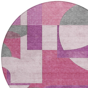 Homeroots 3' Geometric Washable Indoor Outdoor Area Rug - Stylish, Durable & Stain Resistant For Any Space Blush Polyester 617898