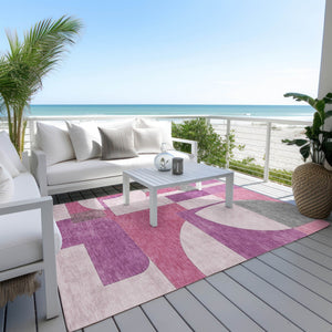 Homeroots 3' Geometric Washable Indoor Outdoor Area Rug - Stylish, Durable & Stain Resistant For Any Space Blush Polyester 617900