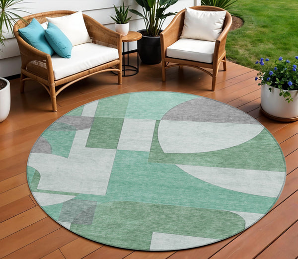 Homeroots 3' Geometric Washable Indoor Outdoor Area Rug - Stylish, Durable & Stain Resistant For Any Space Green Polyester 617910
