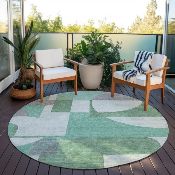 Homeroots 3' Geometric Washable Indoor Outdoor Area Rug - Stylish, Durable & Stain Resistant For Any Space Green Polyester 617910