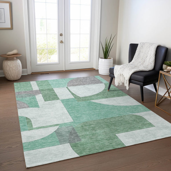 Homeroots 3' Geometric Washable Indoor Outdoor Area Rug - Stylish, Durable & Stain Resistant For Any Space Green Polyester 617912