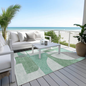 Homeroots 3' Geometric Washable Indoor Outdoor Area Rug - Stylish, Durable & Stain Resistant For Any Space Green Polyester 617913