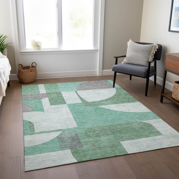 Homeroots 3' Geometric Washable Indoor Outdoor Area Rug - Stylish, Durable & Stain Resistant For Any Space Green Polyester 617913