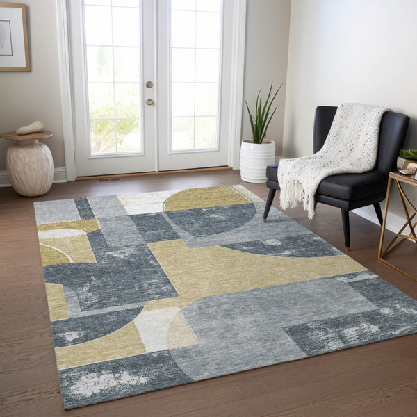 HomeRoots 5' Gray and Gold Geometric Indoor-Outdoor Area Rug - Durable, Washable, Modern Style for Any Space 5' X 8' 617915